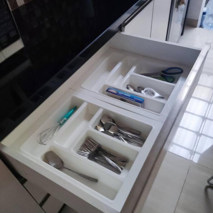 בנדונג Spacious, White-Villa Belgareti @Kiara Condong מראה חיצוני תמונה