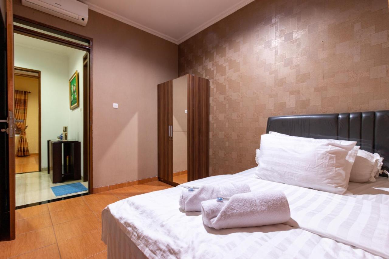 בנדונג Spacious, White-Villa Belgareti @Kiara Condong מראה חיצוני תמונה