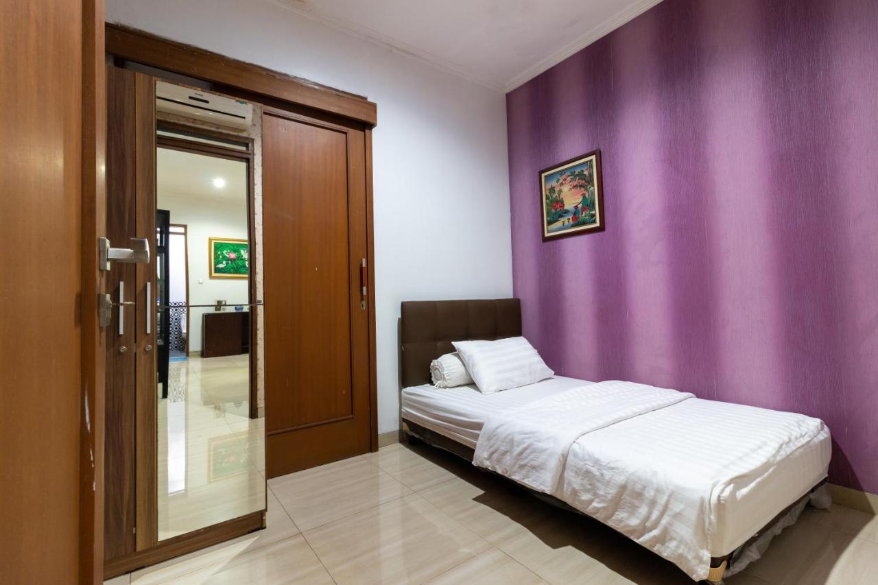 בנדונג Spacious, White-Villa Belgareti @Kiara Condong מראה חיצוני תמונה