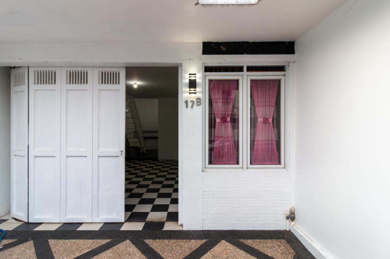 בנדונג Spacious, White-Villa Belgareti @Kiara Condong מראה חיצוני תמונה