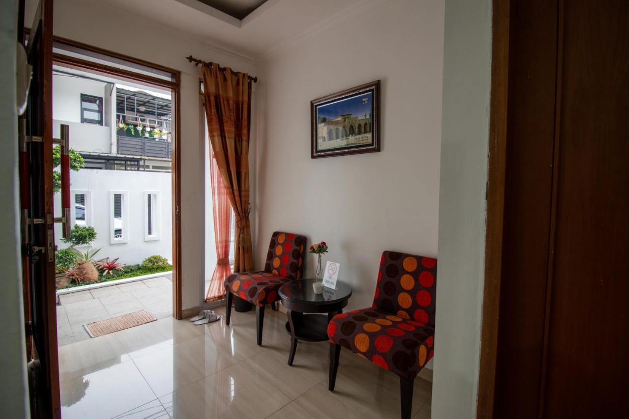 בנדונג Spacious, White-Villa Belgareti @Kiara Condong מראה חיצוני תמונה