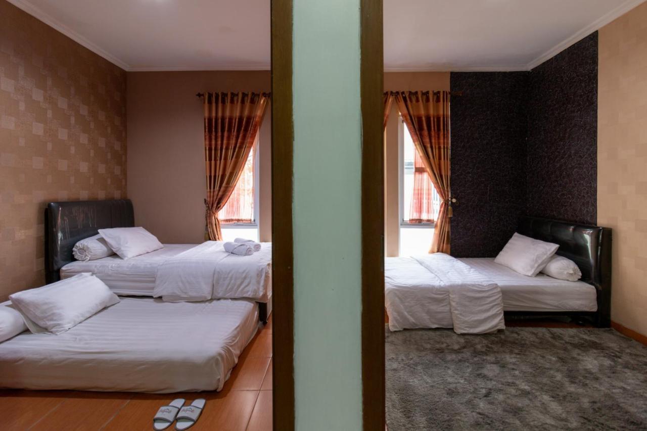 בנדונג Spacious, White-Villa Belgareti @Kiara Condong מראה חיצוני תמונה