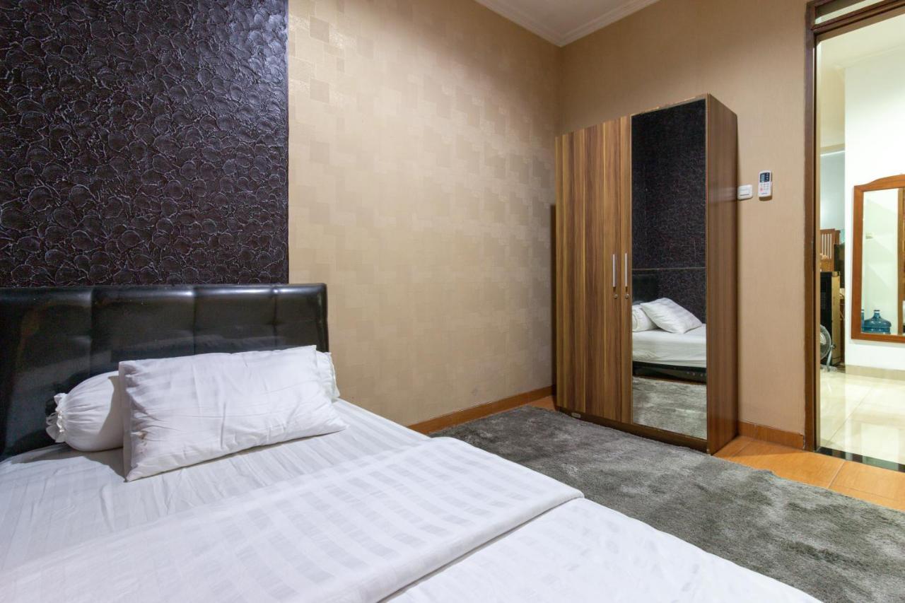 בנדונג Spacious, White-Villa Belgareti @Kiara Condong מראה חיצוני תמונה